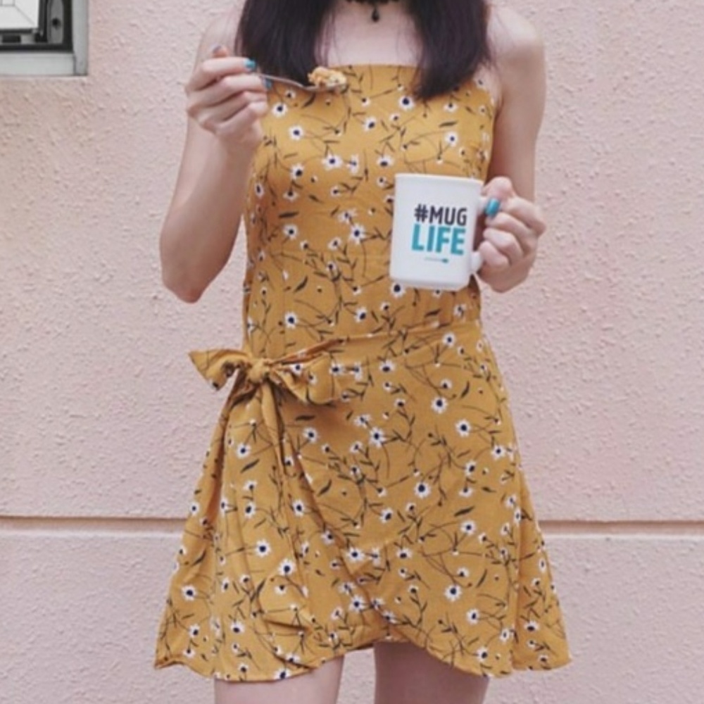 The TIFFANY Dandelion Floral Wrapped Tie Dress